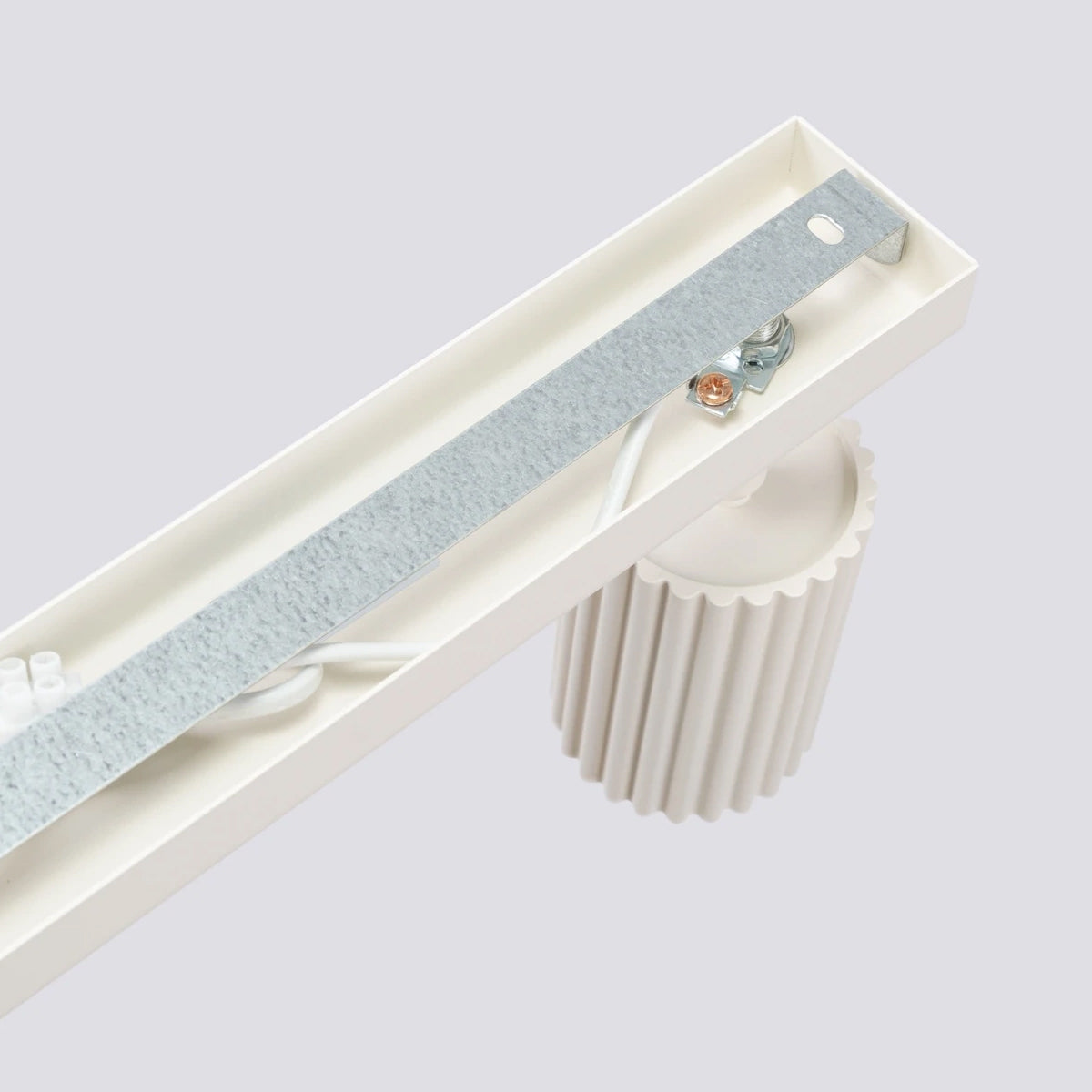 Aluminium Ceiling Light With 3 Karbon Lamps - Deep Space