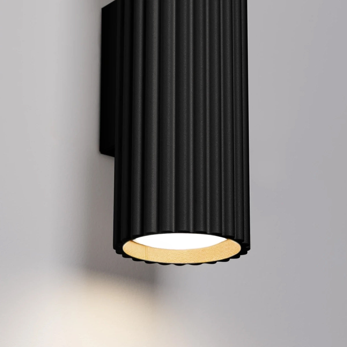 Aluminium Wall Light With Karbon 20 Lamp - Deep Space