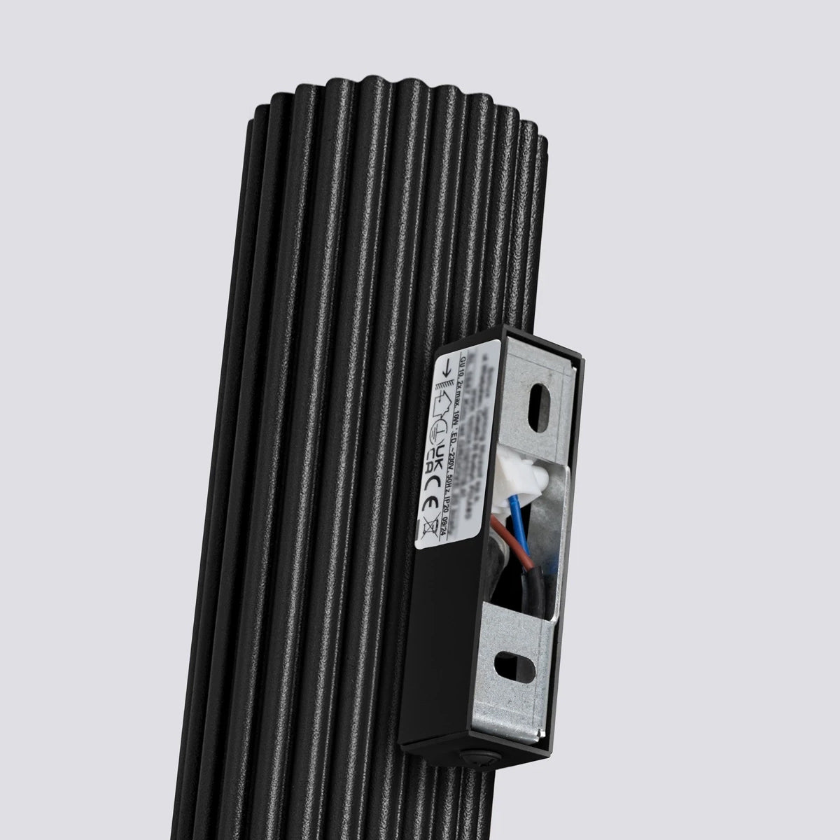 Aluminium Wall Light With Karbon 20 Lamp - Deep Space