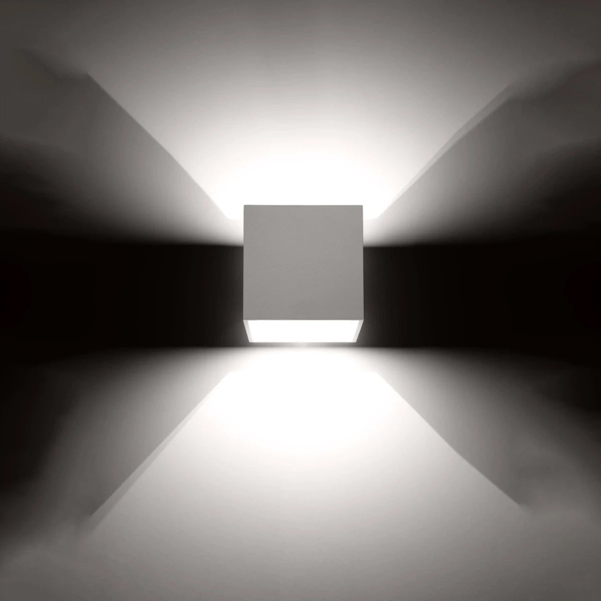 Aluminium Wall Light With Quad 1 Lamp - Deep Space