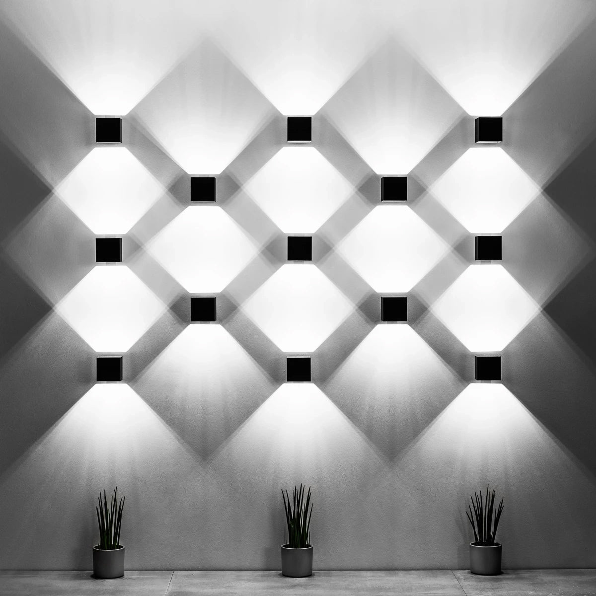 Aluminium Wall Light With Quad 1 Lamp - Deep Space