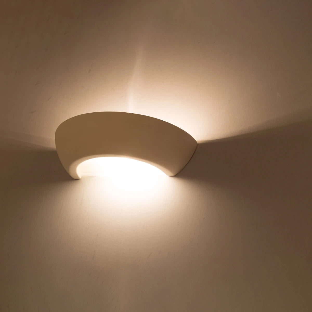 Ceramic Wall Light With Oskar Glass Lamp - Cafe Au Lait