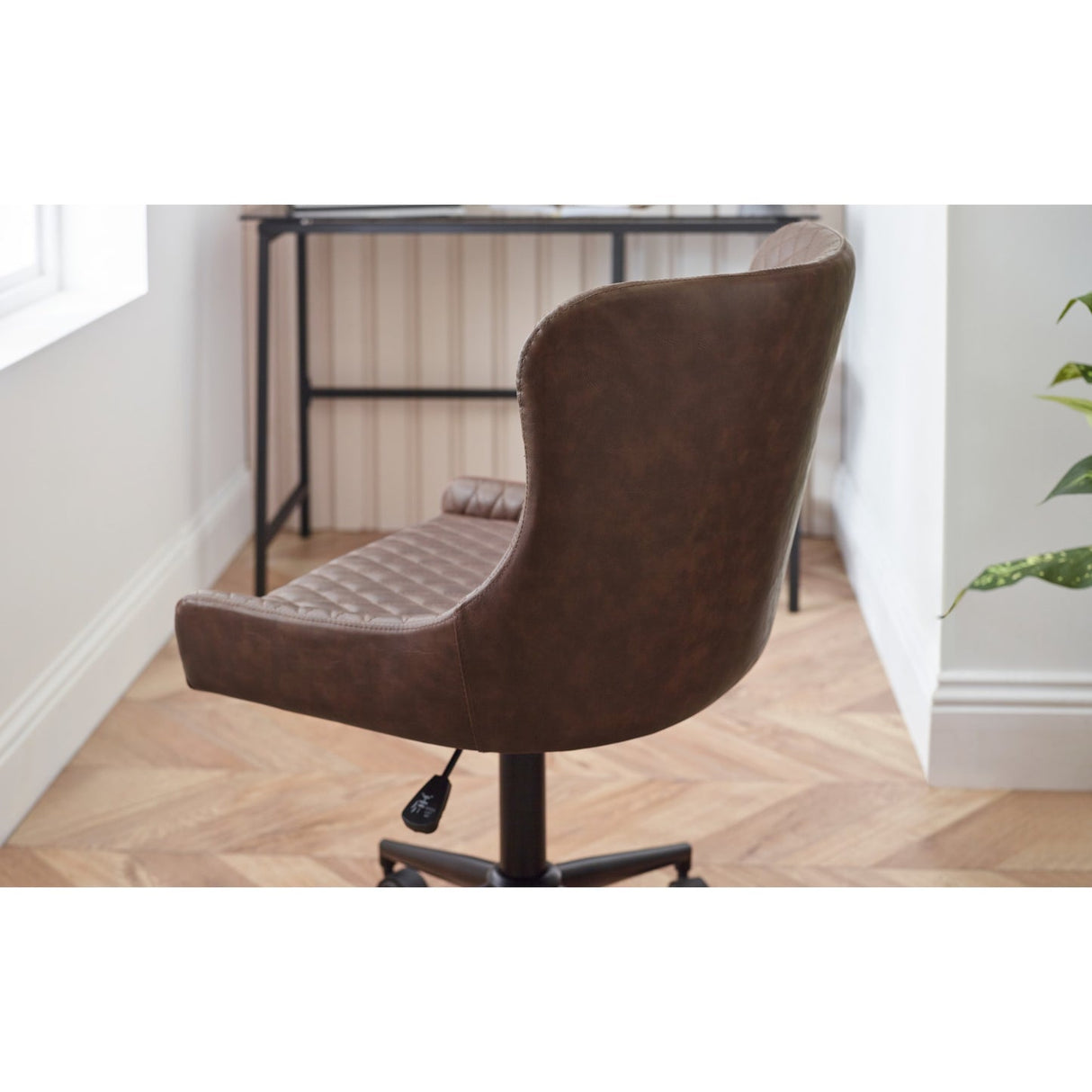 Faux Leather Home And Office Chair - Luxe