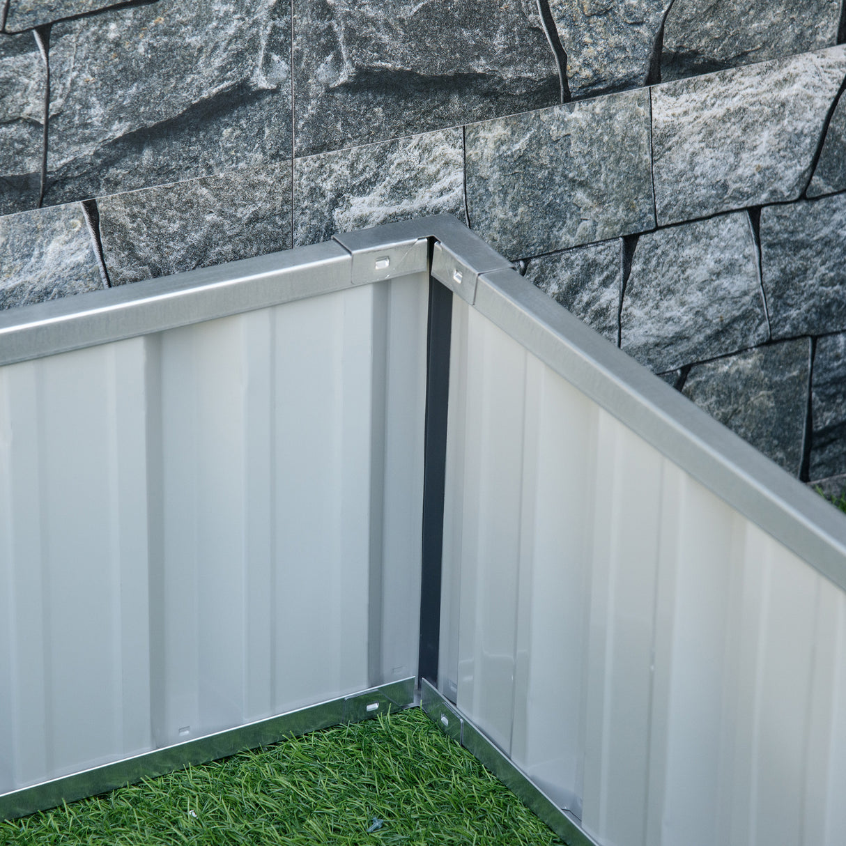 Galvanised Steel Outdoor Garden Planter Box 258cm Wide - Velmora