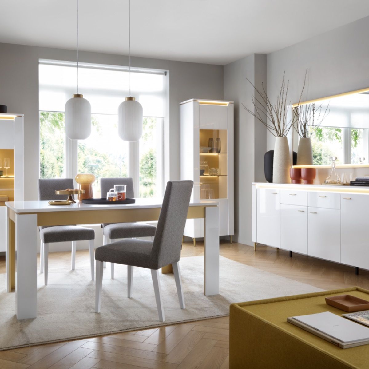 High Gloss Display Cabinet With 1 Glass Front Door And LED Lights - Lazio