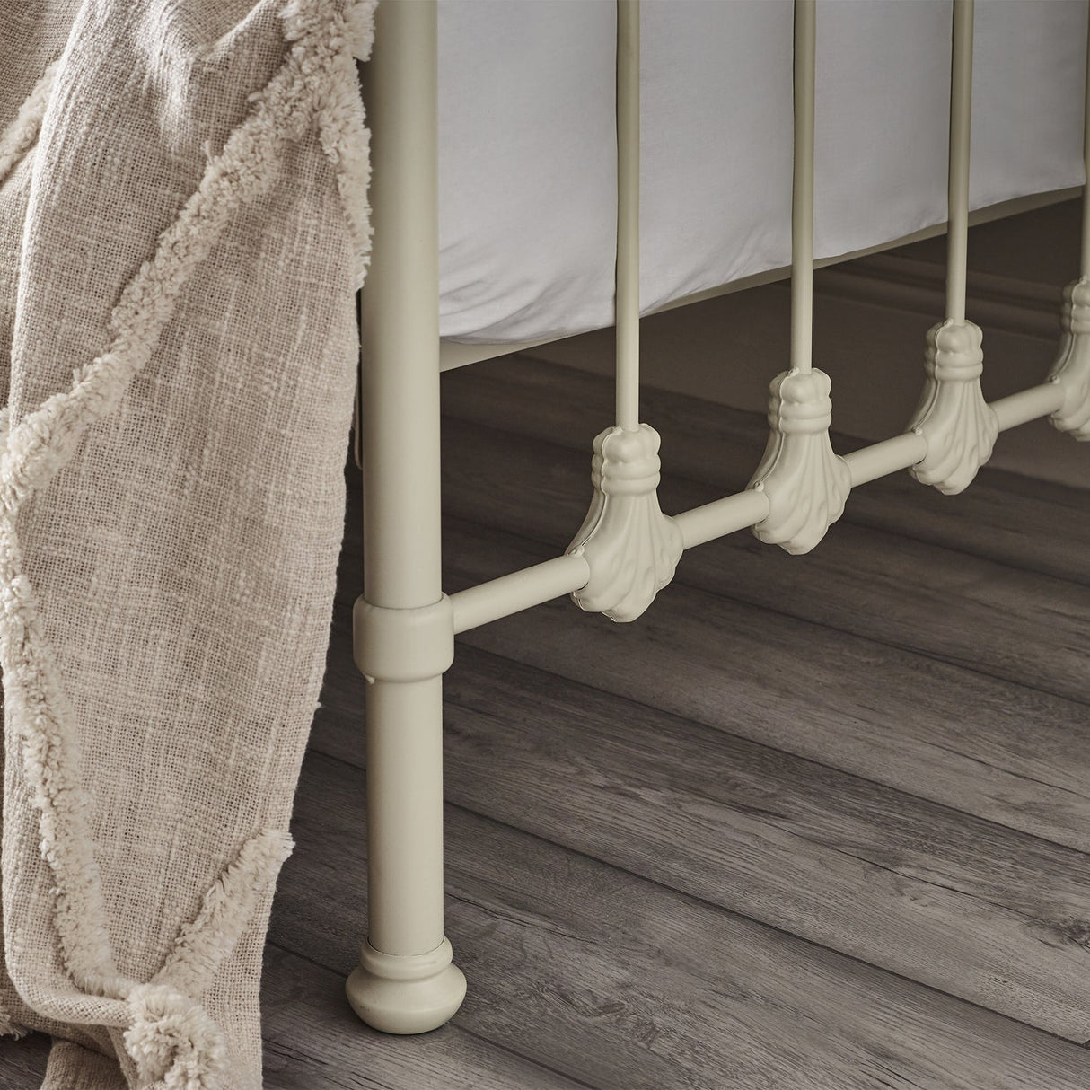 Metal Day Bed - Versailles