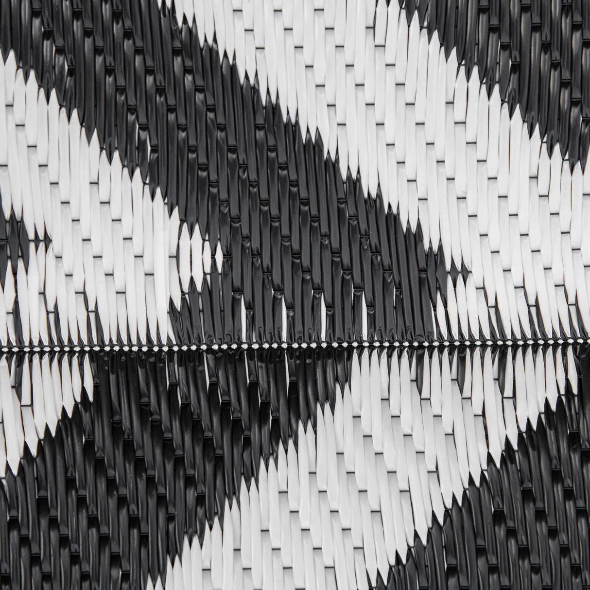 Polypropylene Outdoor Reversible Plastic Straw Rug 182cm Wide - Velmora