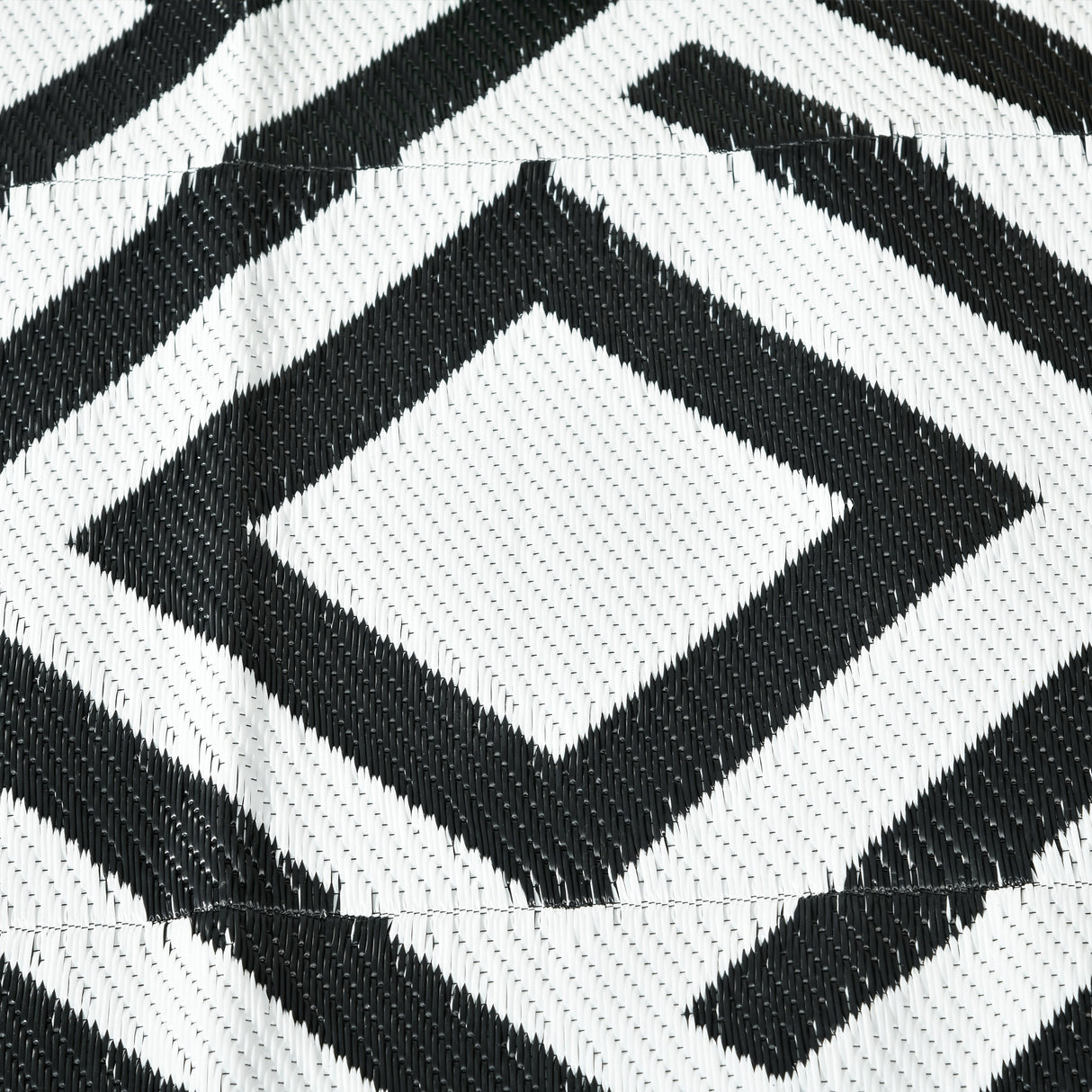 Polypropylene Outdoor Reversible Plastic Straw Rug 274cm Wide With Carry Bag - Velmora