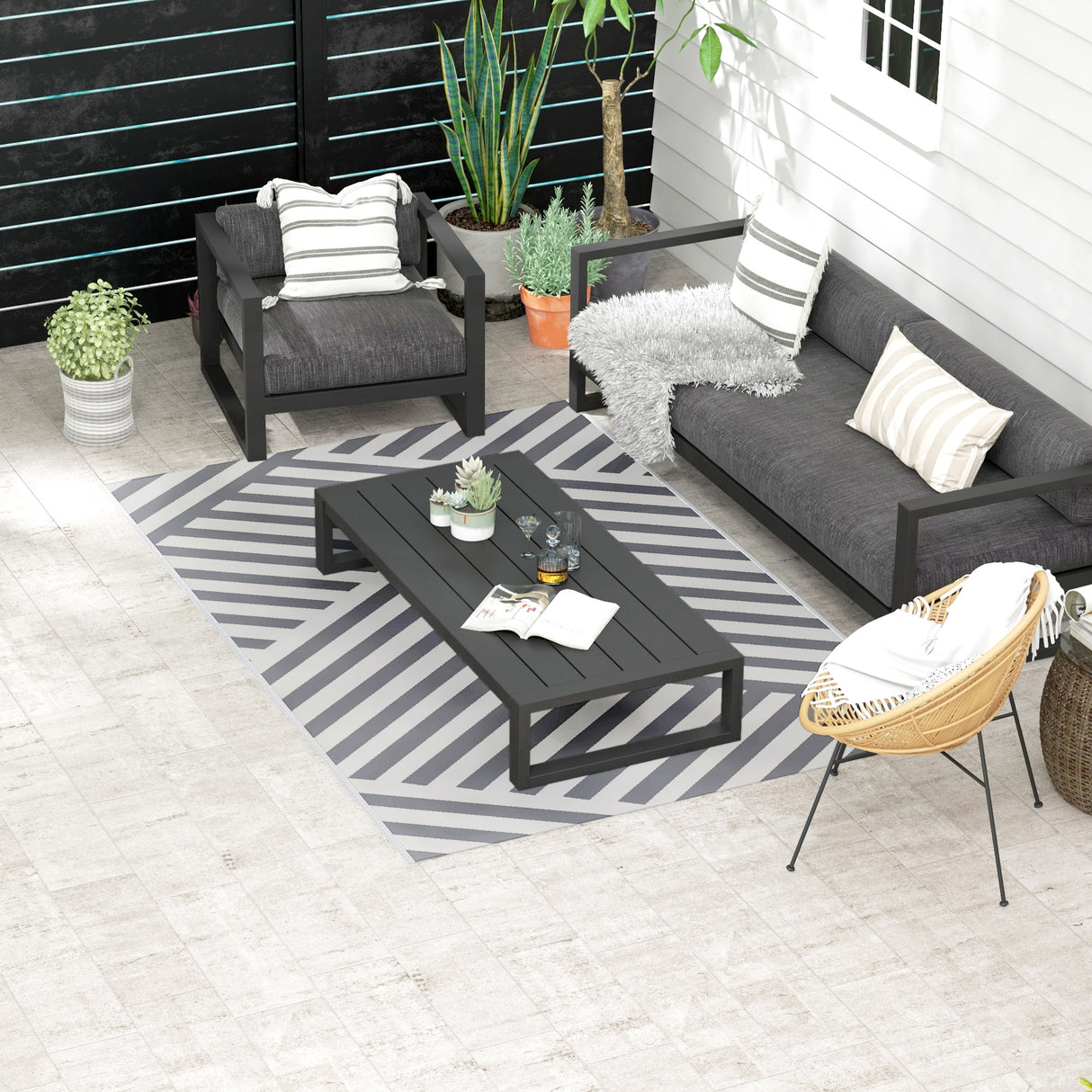 Polypropylene Outdoor Reversible Plastic Straw Rug 274cm Wide With Carry Bag - Velmora