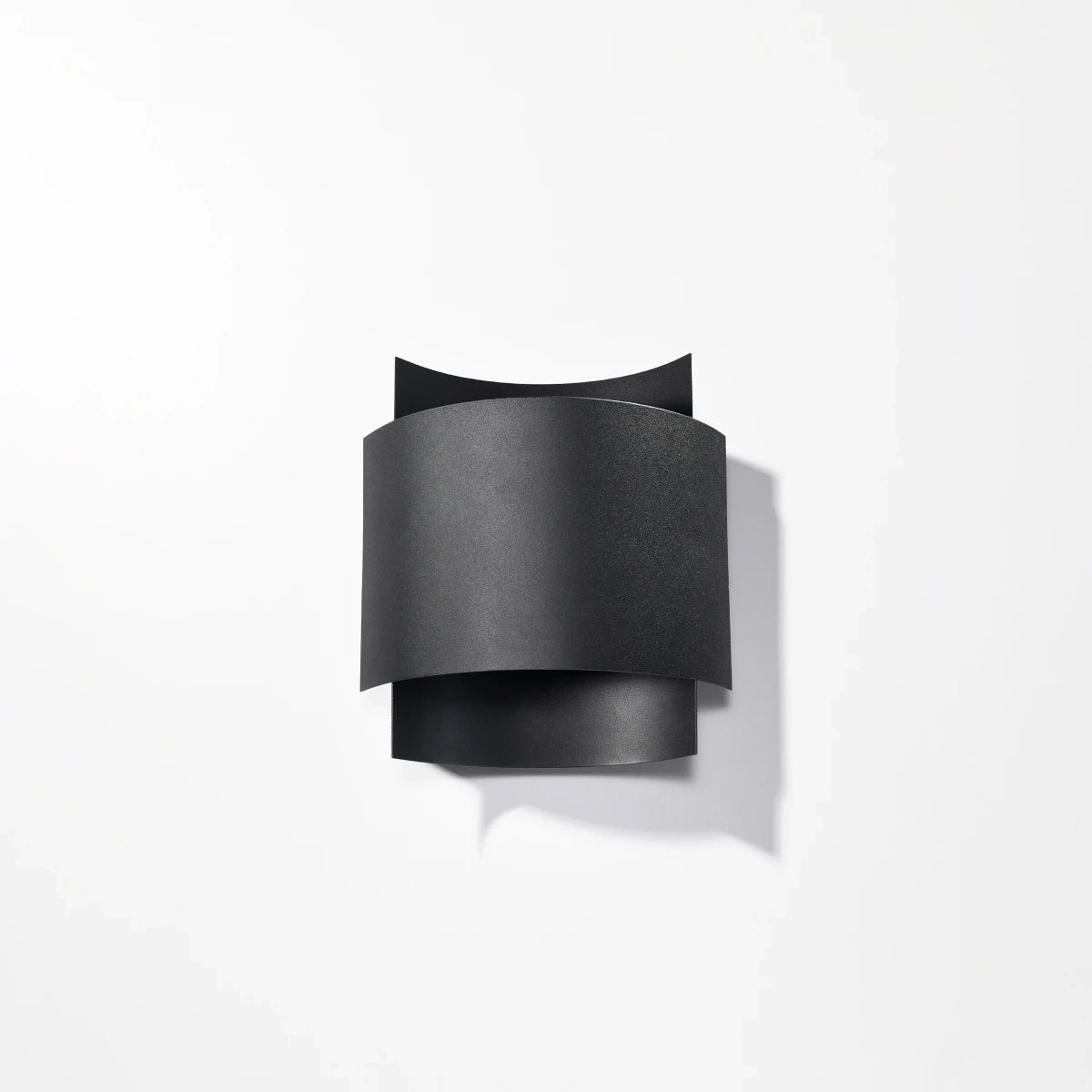 Steel Wall Light With Impact Lamp - Blue Sapphire