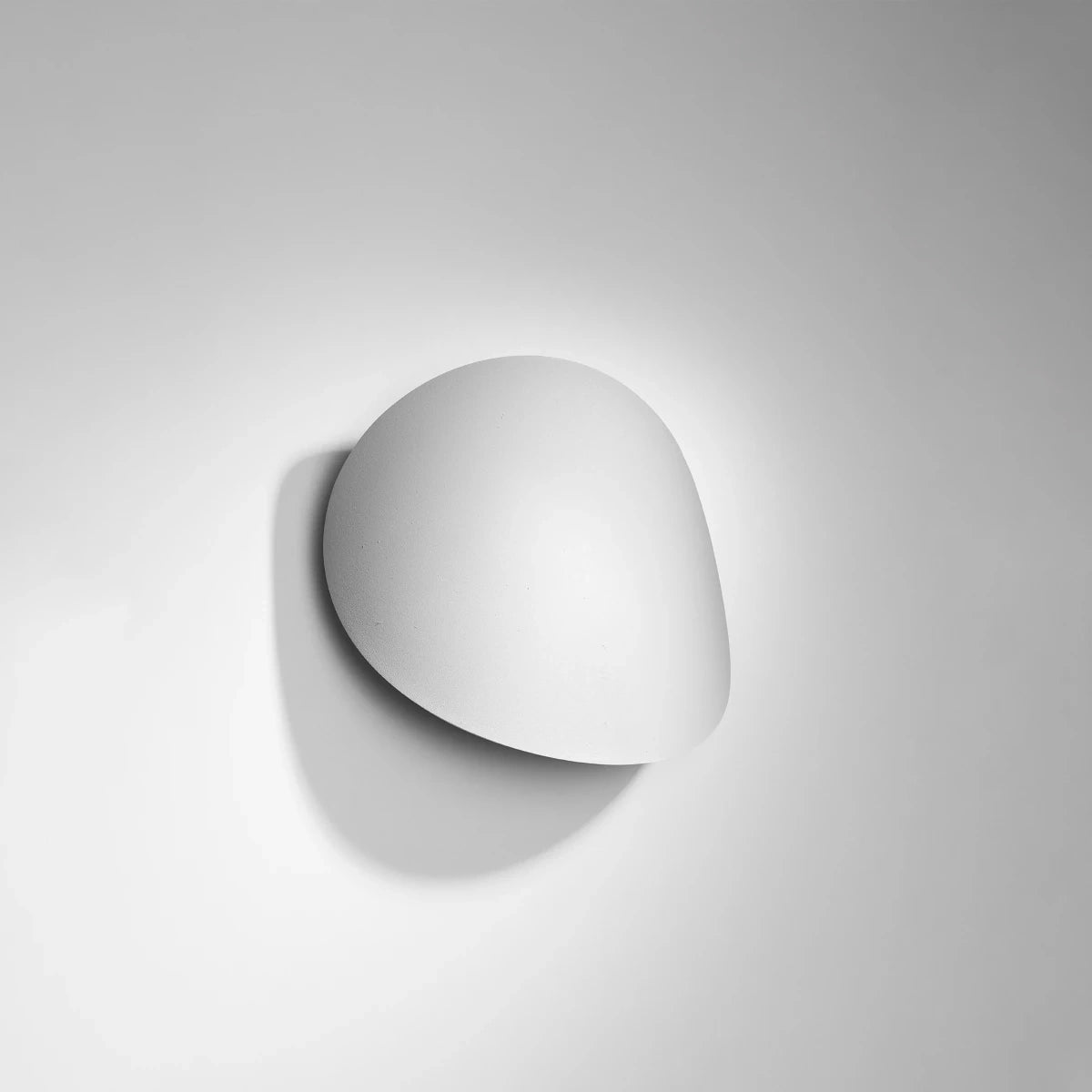 Steel Wall Light With Senses Lamp - Blue Sapphire