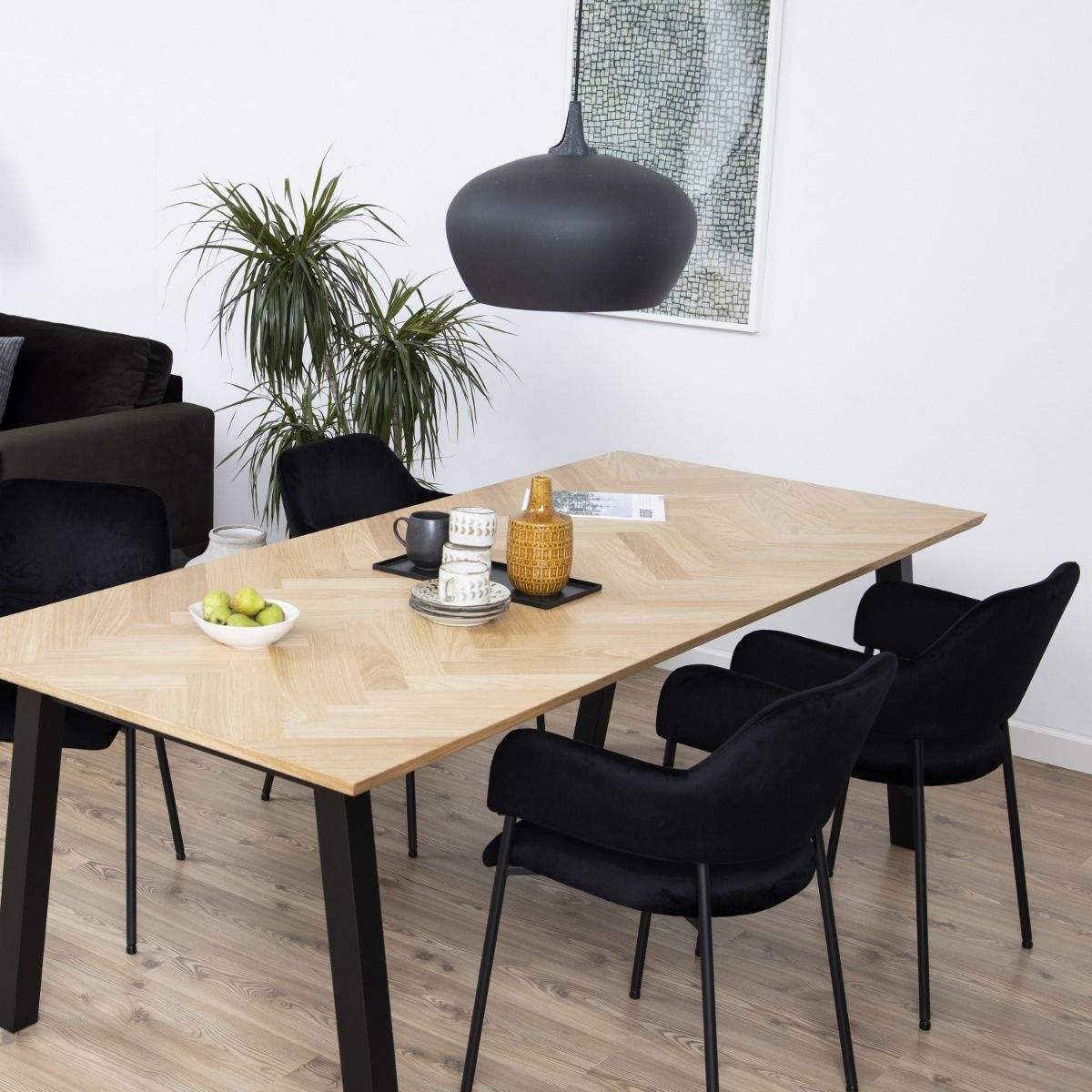 Velvet Dining Chairs With Armrest in Set Of 2 - Lima