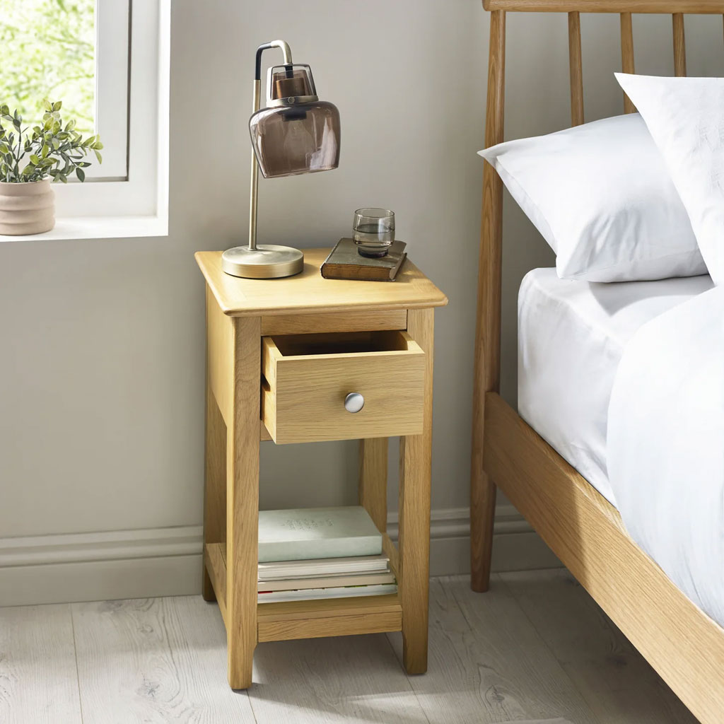 Wooden Bedside Cabinet With 1 Drawer - Somerset