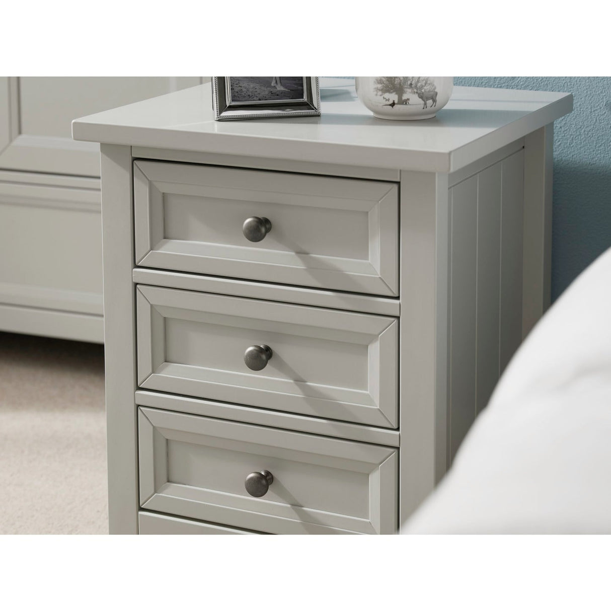 Wooden Bedside Cabinet With 3 Drawers - Maine