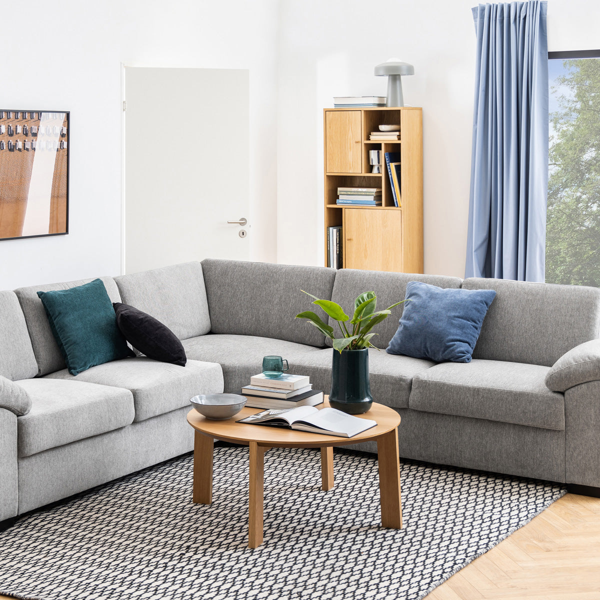 Wooden Bookcase Tall With 3 Doors - Rangoon