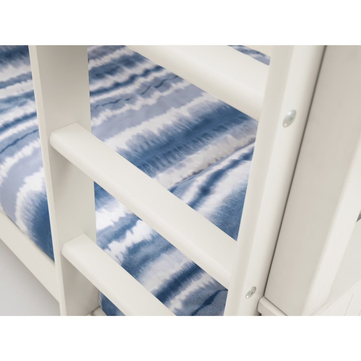Wooden Bunk Bed With Ladder - Maine