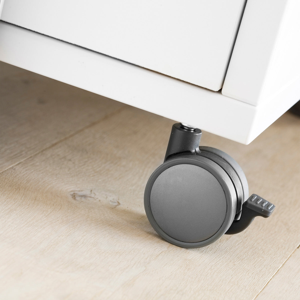 Wooden Chest Of 4 Drawers for Home And Office - Prima