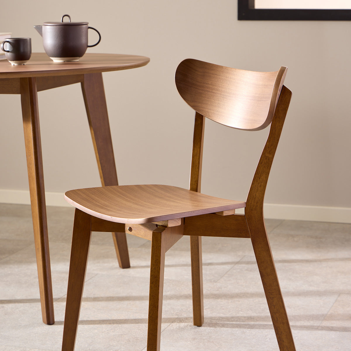 Wooden Dining Table 105cm Wide for 4 People Round - Roxby