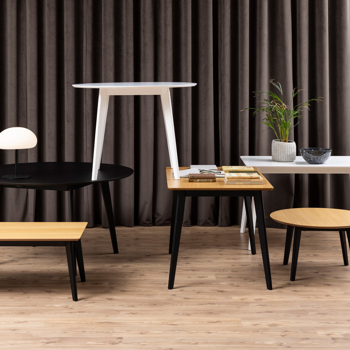 Wooden Dining Table for 4 to 6 People Rectangular - Roxby