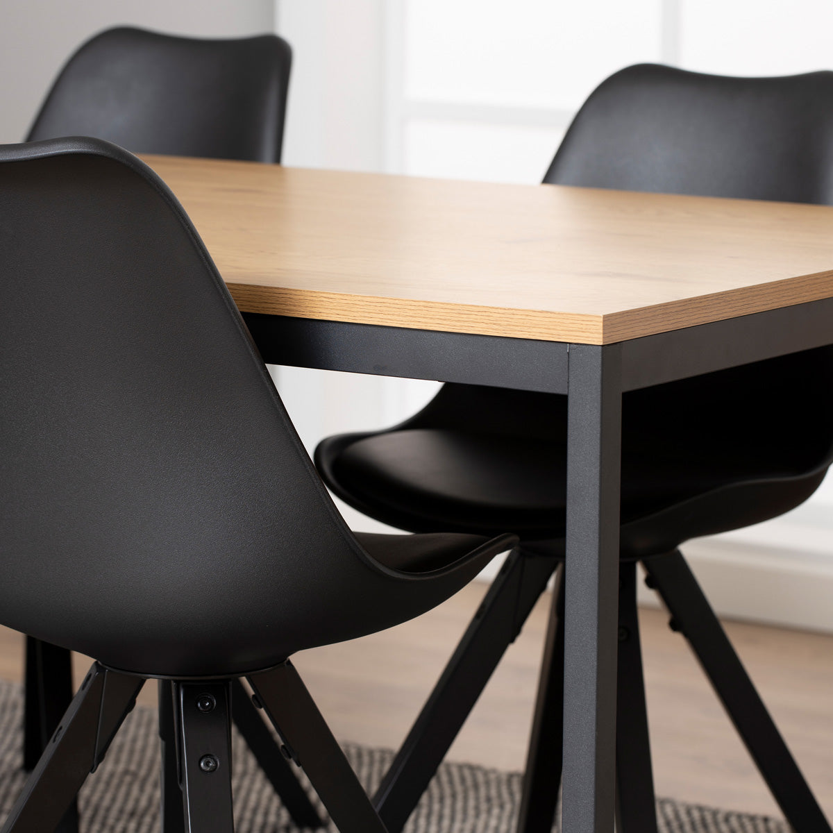 Wooden Dining Table for 4 to 6 People Rectangular - Seaford