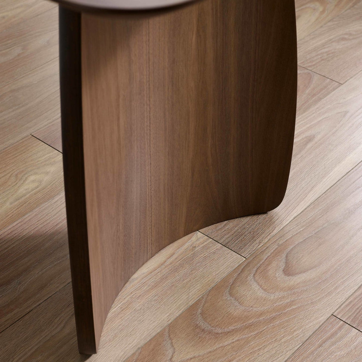 Wooden Dining Table for 4 to 6 People - Artemis