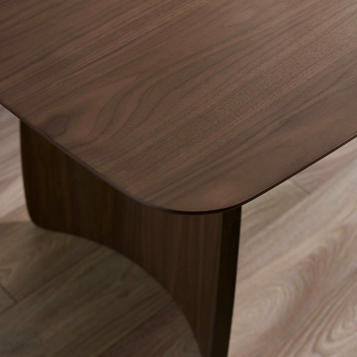 Wooden Dining Table for 4 to 6 People - Artemis