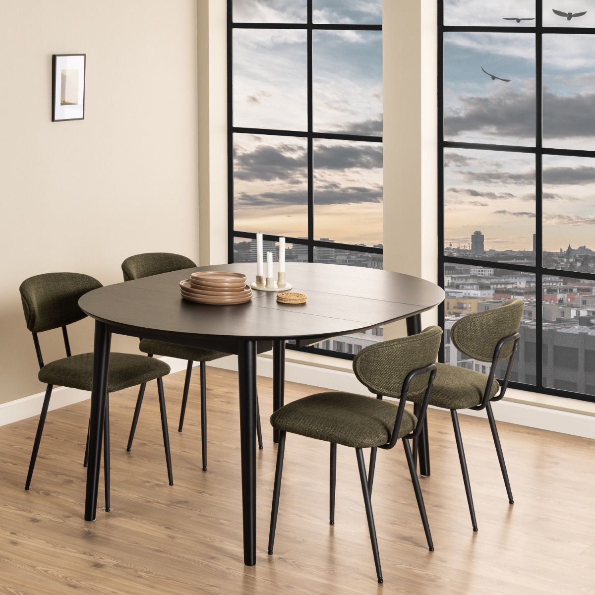 Wooden Dining Table for 4 to 6 People People Round Extending - Montreux
