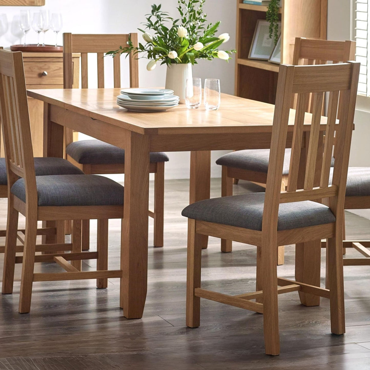 Wooden Extending Dining Table for 4 to 6 People - Mallory