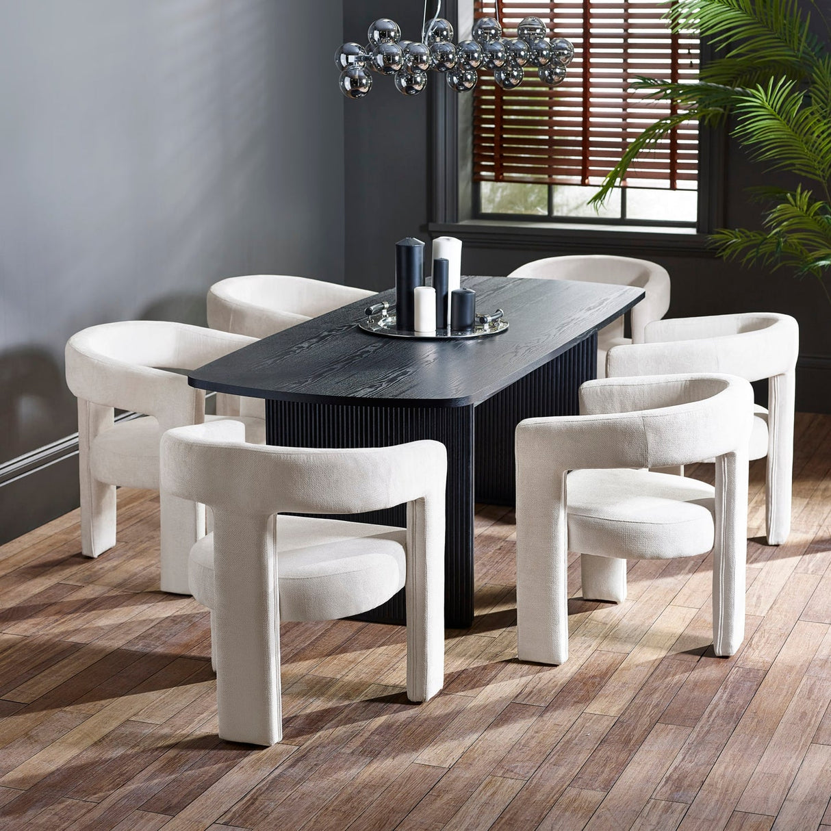 Wooden Extending Dining Table for 6 to 8 People - Louis