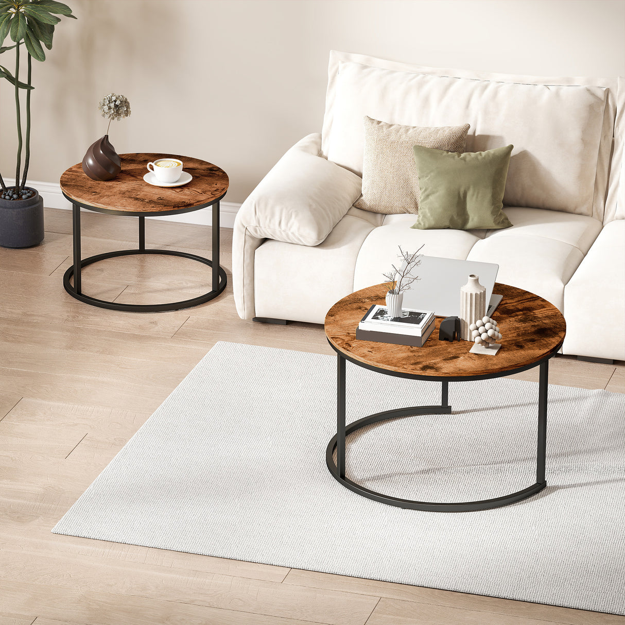 Wooden Nesting Coffee Tables Round in Set of 2 - Velmora