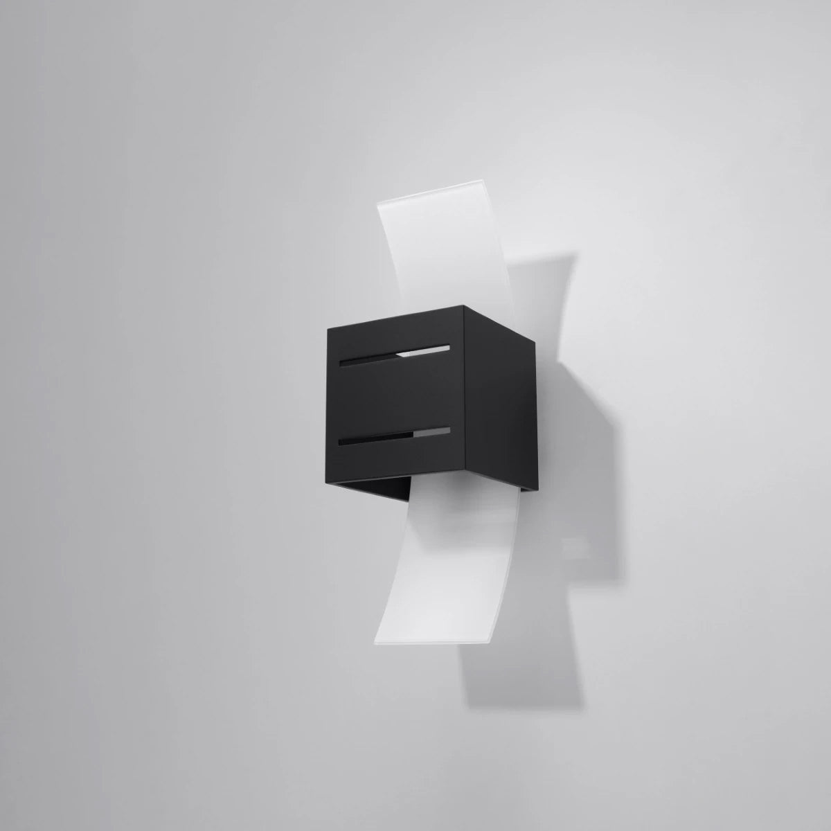 Aluminium Wall Light With Loreto Glass Lamp - Deep Space