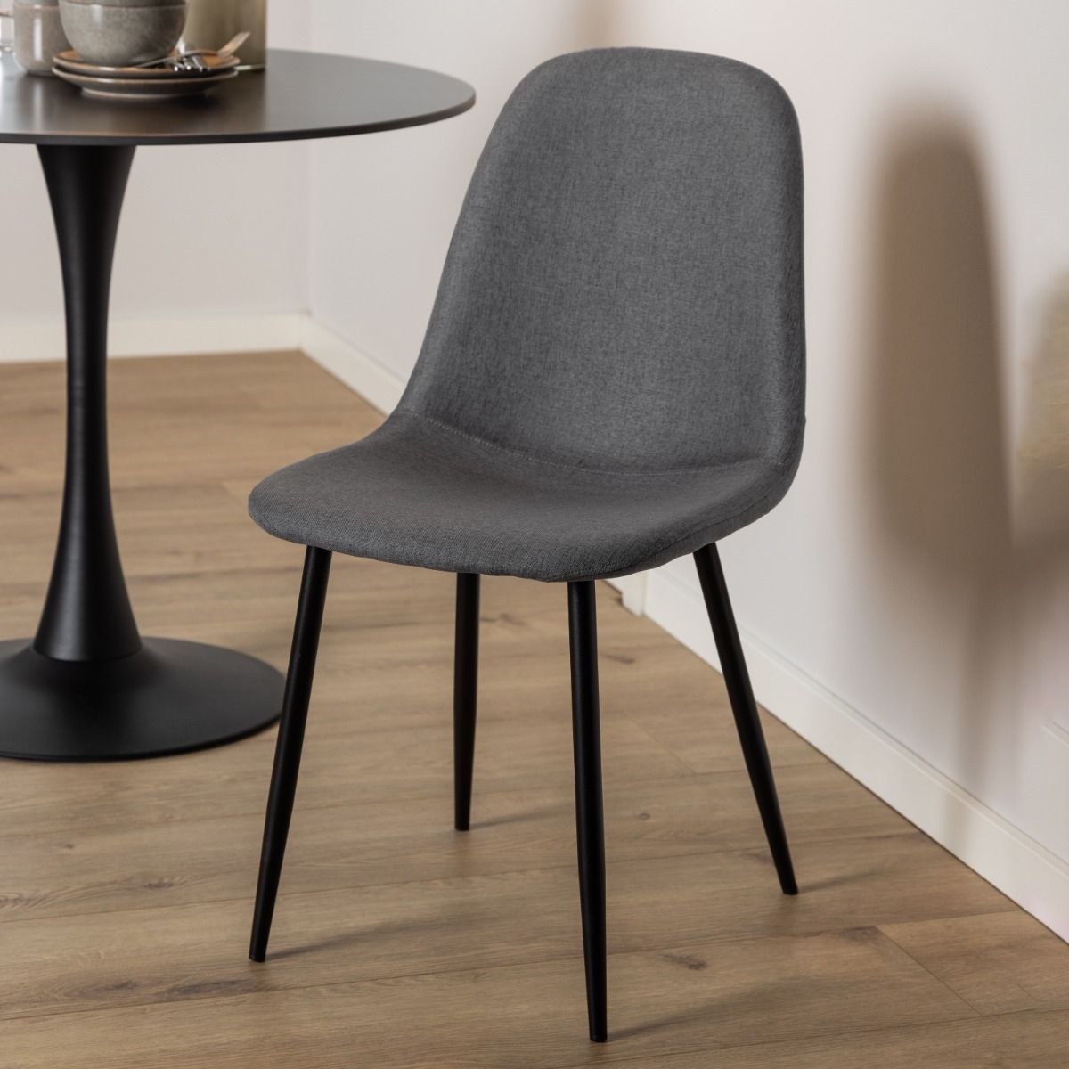 Ceramic Dining Table Round With 4 Celia Light Grey Chairs - Malta