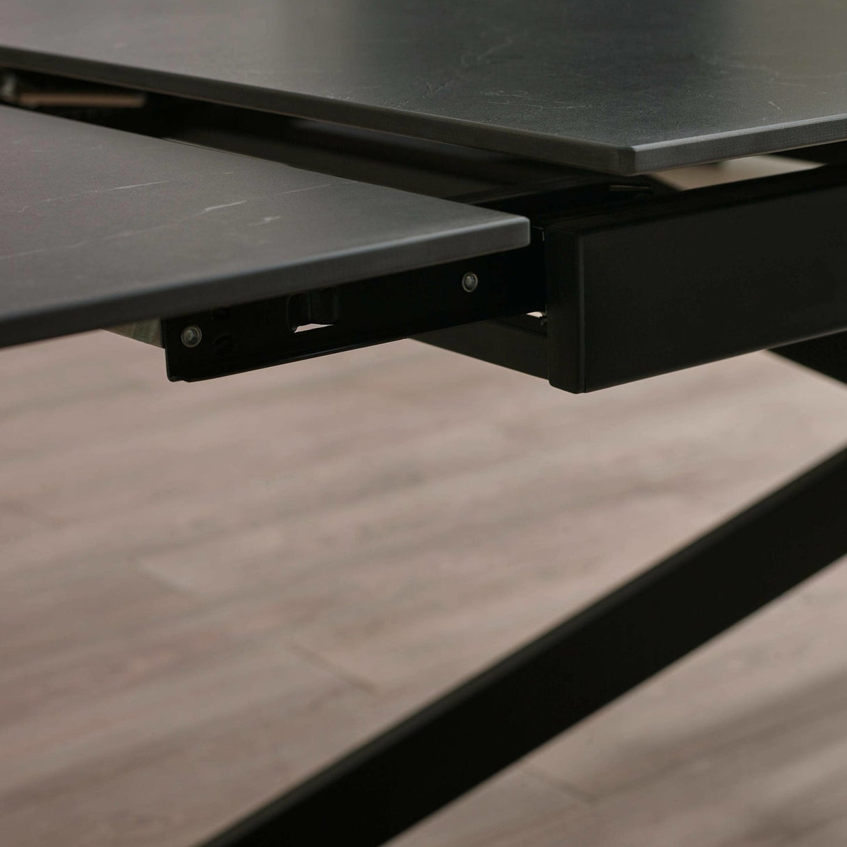 Ceramic Extending Dining Table for 4 to 6 People - Osaka