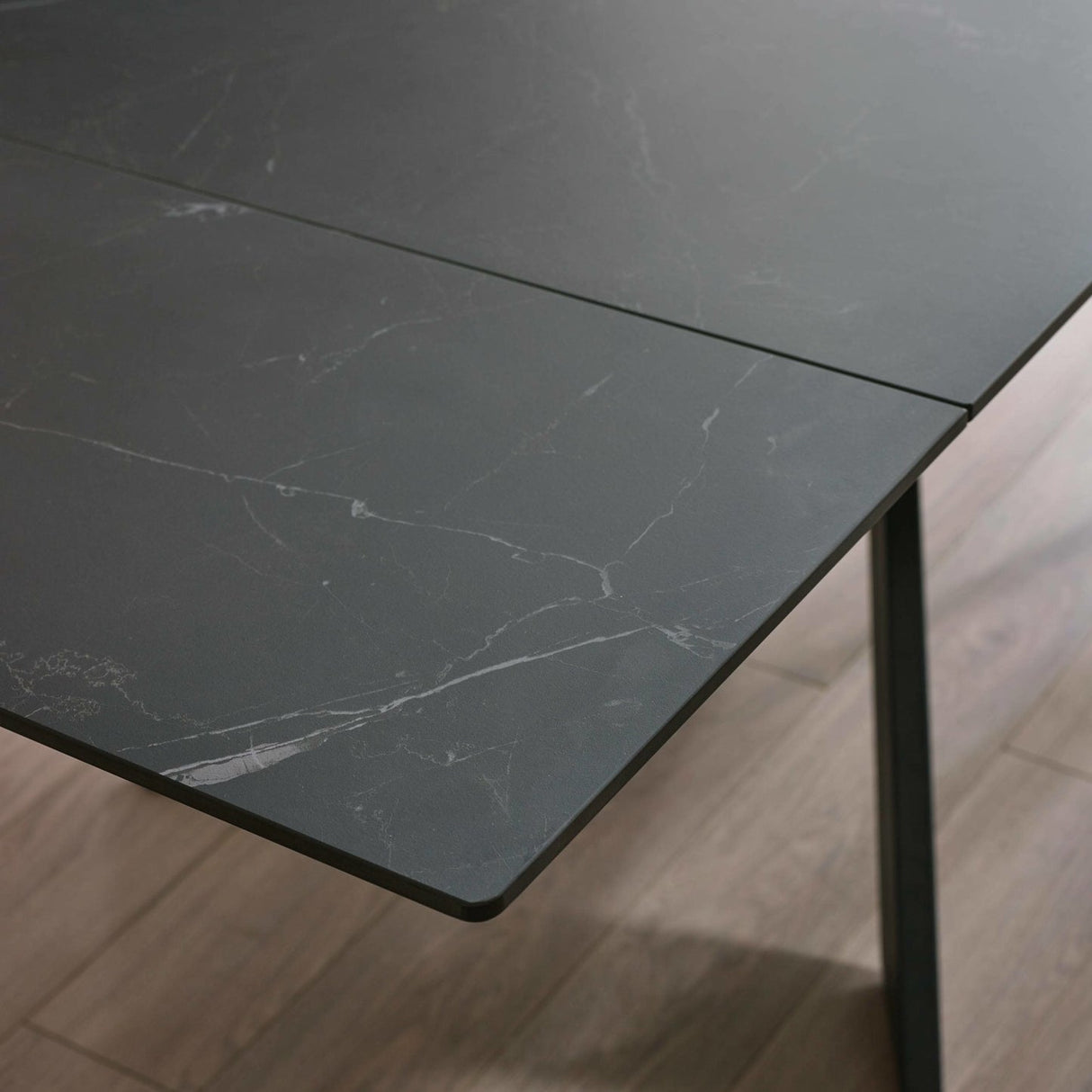 Ceramic Extending Dining Table for 4 to 6 People - Osaka