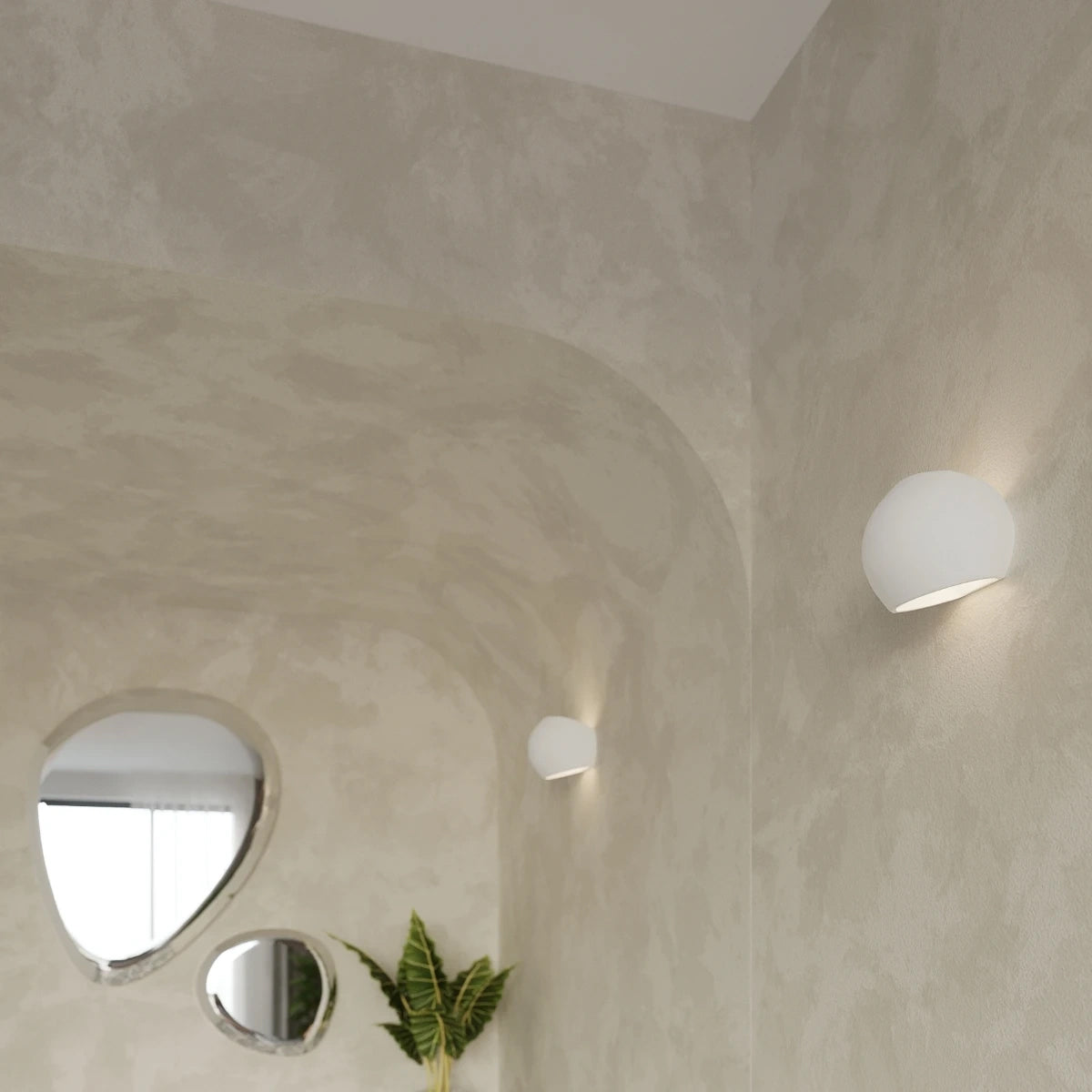 Ceramic Wall Light With Globe Lamp - Cafe Au Lait
