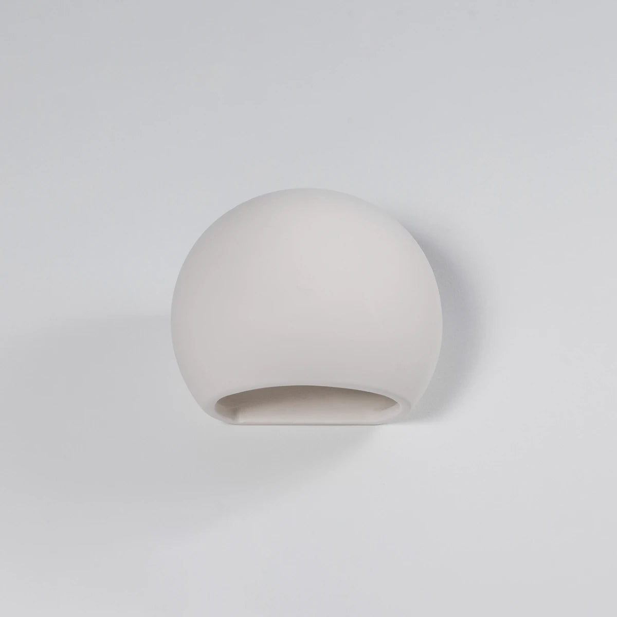 Ceramic Wall Light With Globe Lamp - Cafe Au Lait