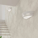Ceramic Wall Light With Leo Glass Lamp - Cafe Au Lait