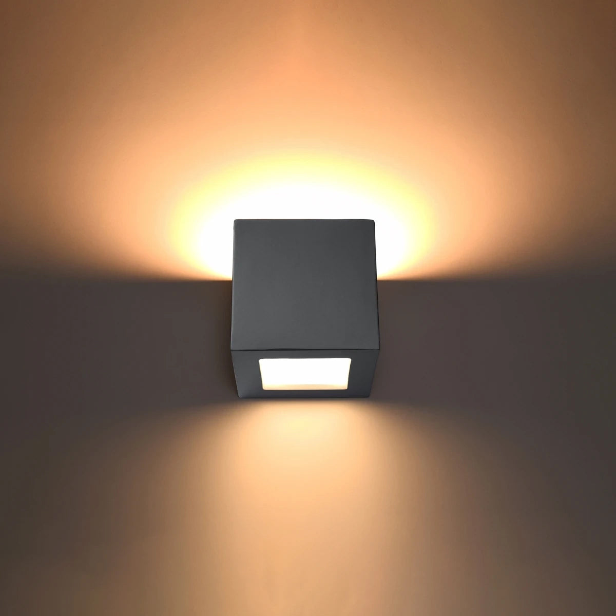 Ceramic Wall Light With Leo Lamp - Cafe Au Lait