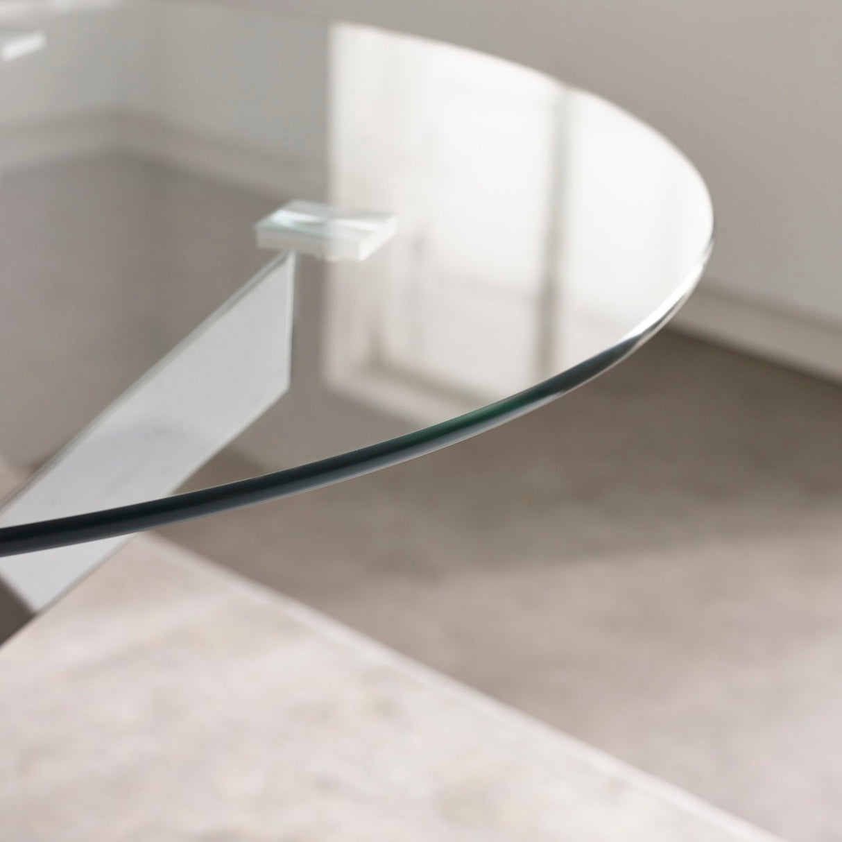 Clear Glass Dining Table Round for 4 People - Anderson