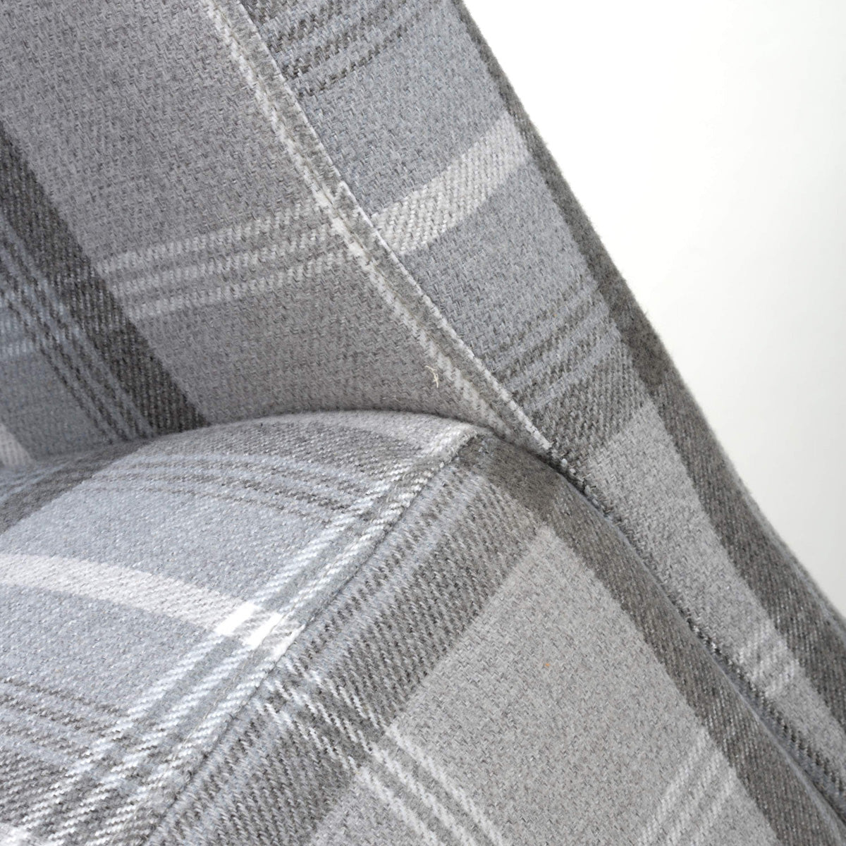 Fabric Dining Chairs in Set Of 2 With Checks Design Scroll Back - Karta