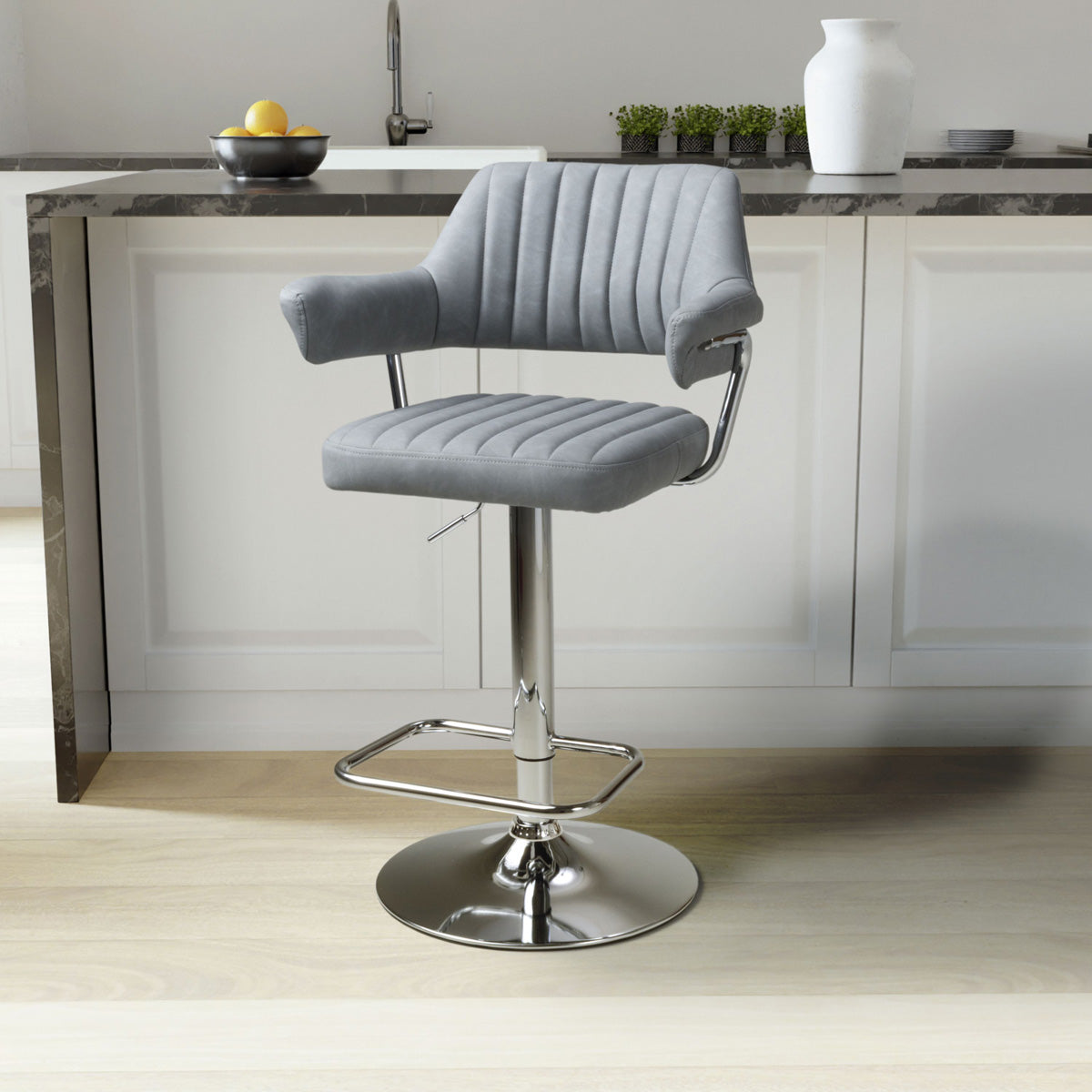 Faux Leather Bar Stools in Set Of 2 With Gas Lift Mechanism - Cortez