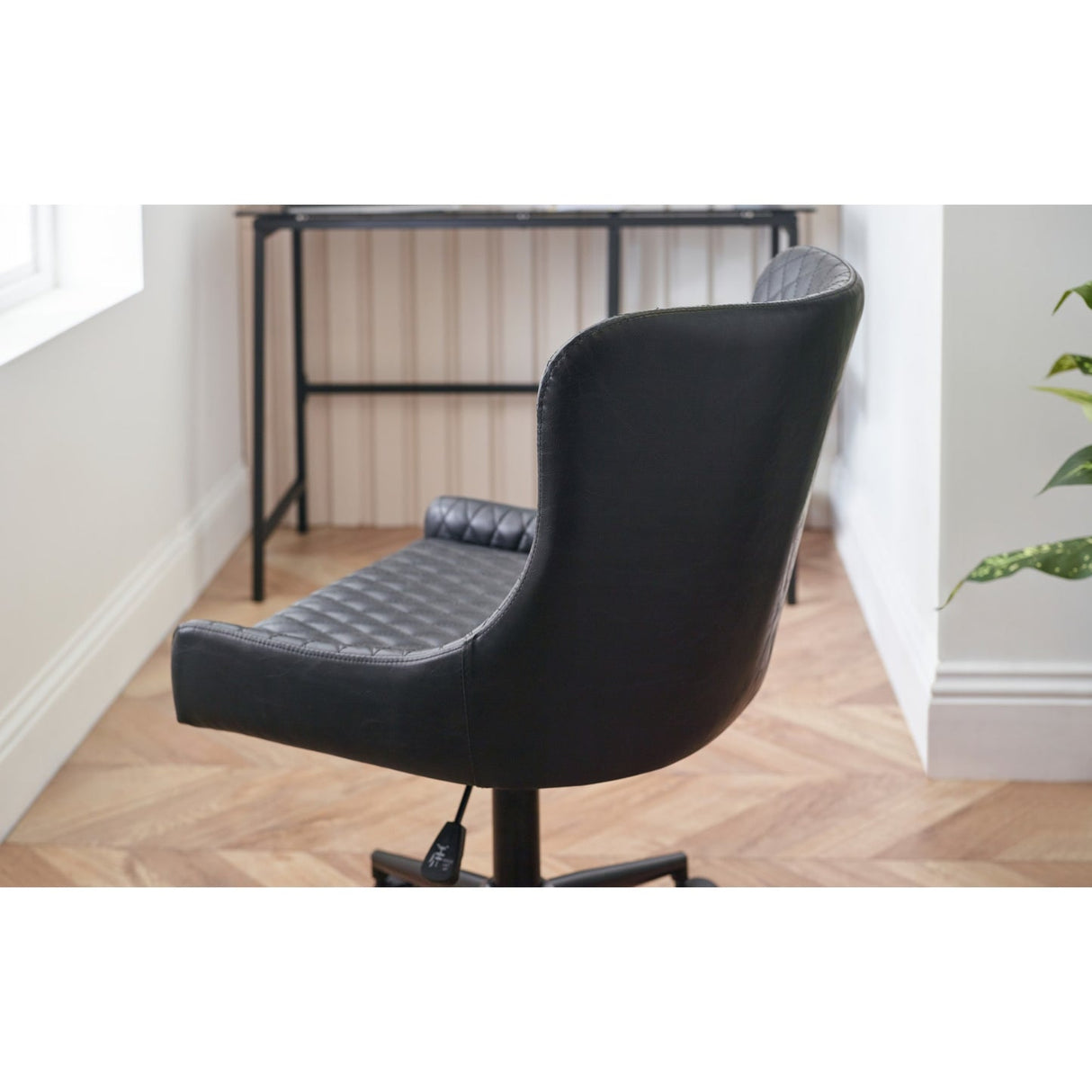 Faux Leather Home And Office Chair - Luxe