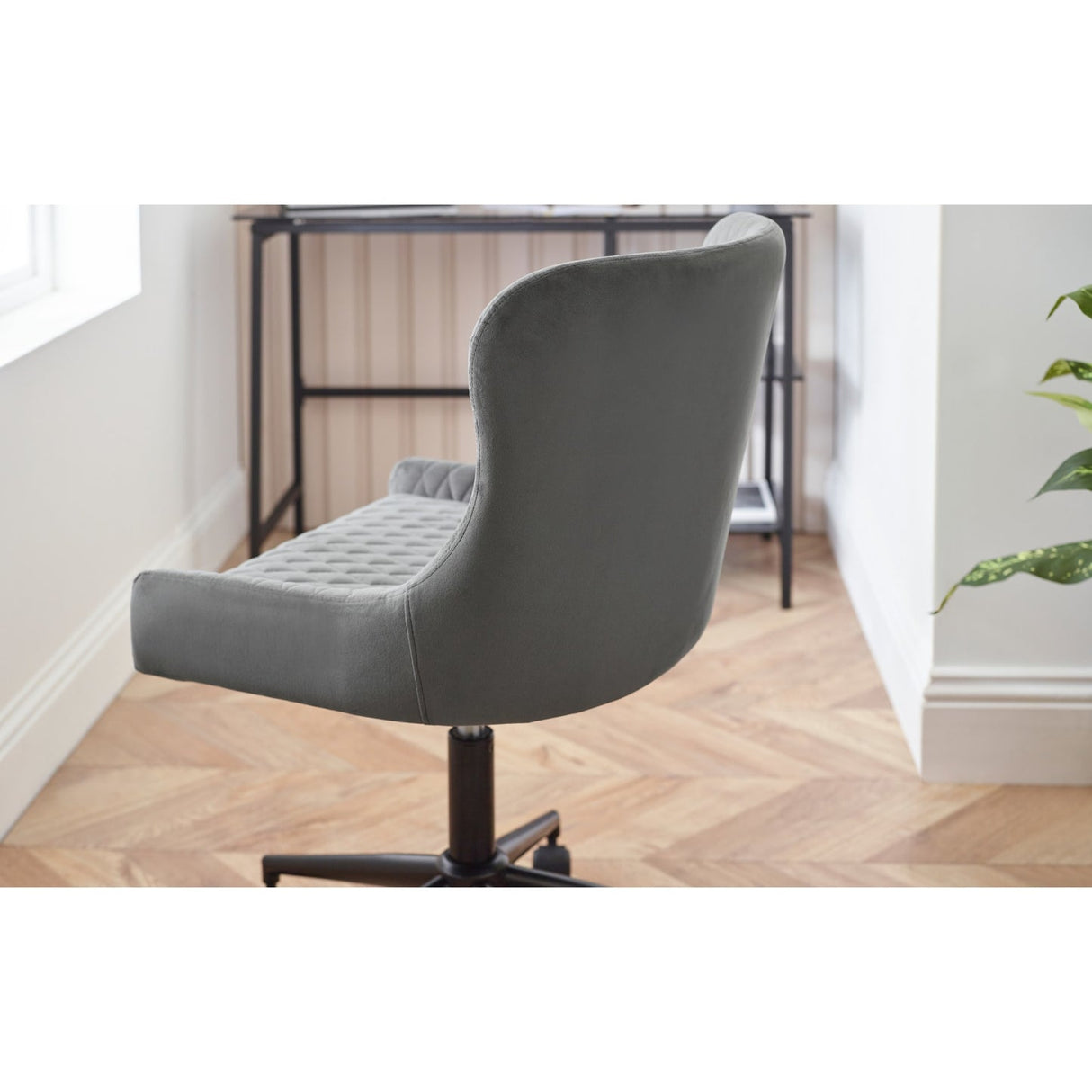 Faux Leather Home And Office Chair - Luxe