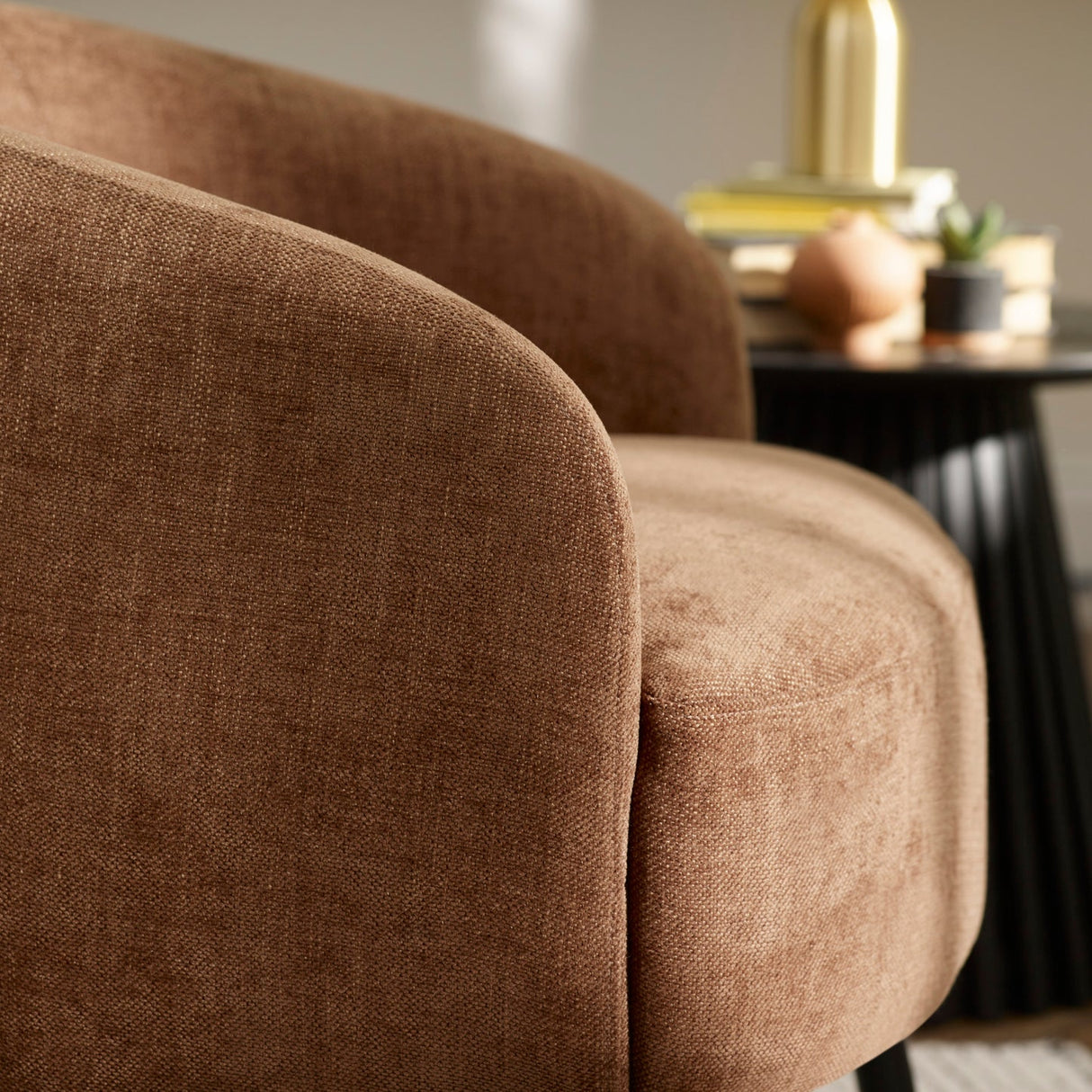 Linen Fabric Accent Chair With Black Metal Legs - Dahlia