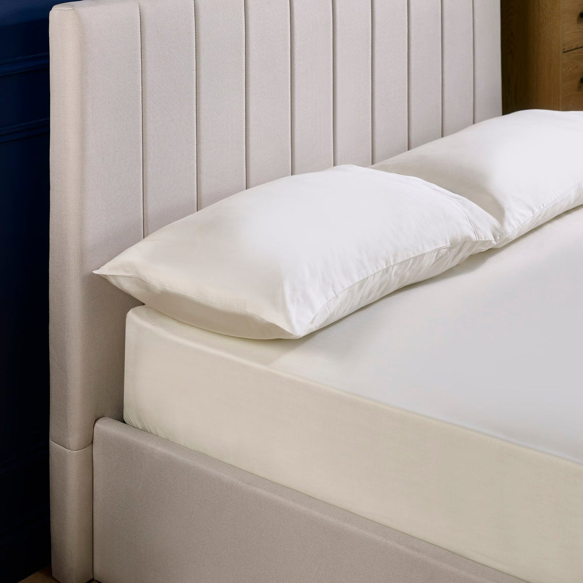 Linen Fabric Ottoman Storage Double Bed - Aylen