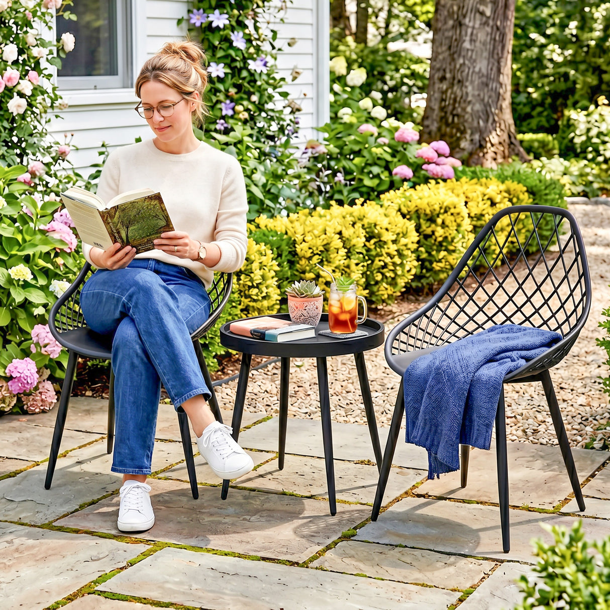 Metal 3 Pieces Garden Bistro Set With 2 Chairs And Round Table - Velmora