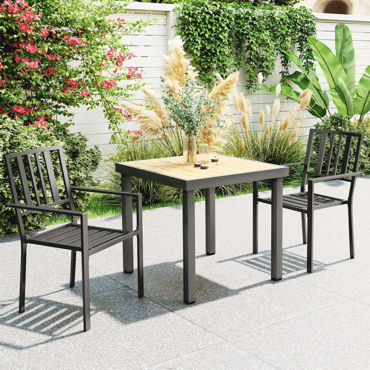 Metal Minimal Garden Chairs in Set of 2 - Velmora
