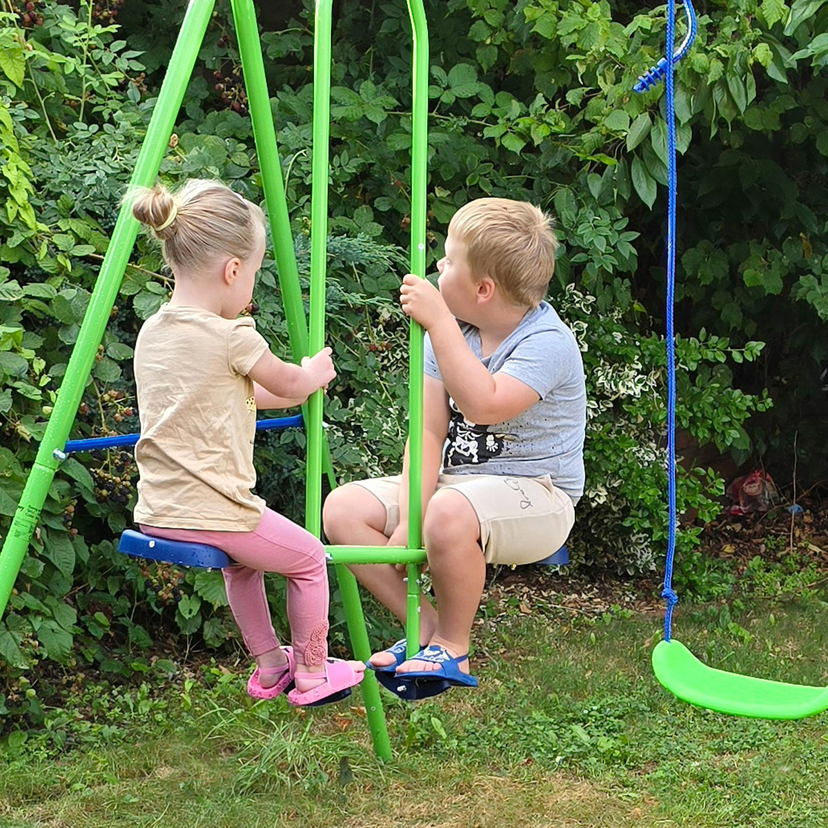 Metal Outdoor Garden Swing Set for Backyard and Play Set for Toddlers - Velmora