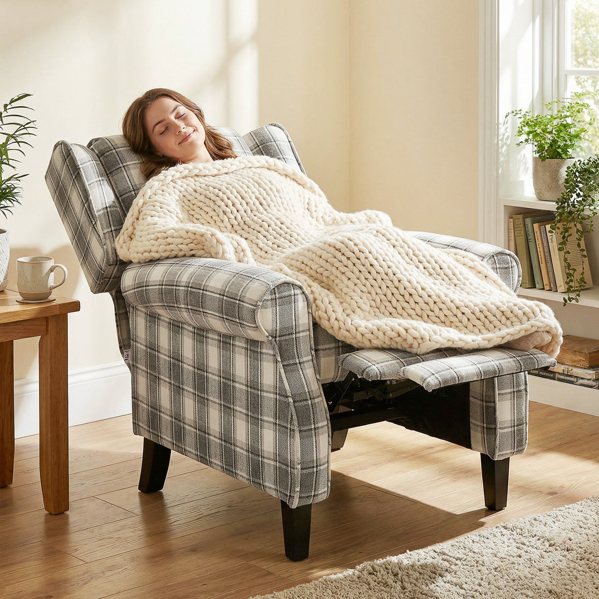 Polyester Fabric Recliner Chair 77cm Wide With Footrest - Velmora