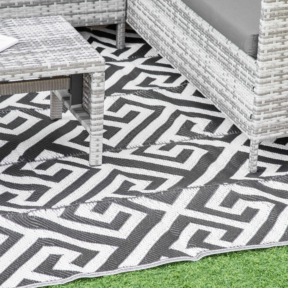 Polypropylene Outdoor Reversible Plastic Straw Rug 274cm Wide - Velmora